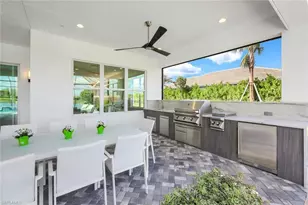 12092 Eucalyptus Wy, Naples, FL 34120 - Photo 10