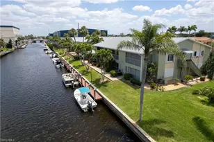 1409 SE 46th Ln, Cape Coral, FL 33904 - Photo 4