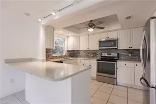 217 Yorkshire Ct, Naples, FL 34112 - Photo 12