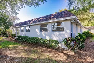 217 Yorkshire Ct, Naples, FL 34112 - Photo 32