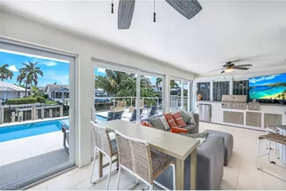 1048 Cottonwood Ct, Marco Island, FL 34145 - Photo 20