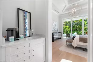 3290 Crayton Rd, Naples, FL 34103 - Photo 18