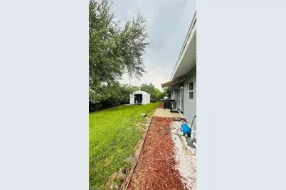 4 Palm Blvd, Lehigh Acres, FL 33936 - Photo 8