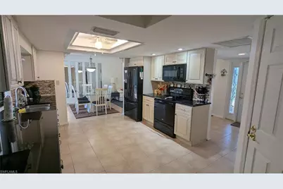 169 SE 21st St, Cape Coral, FL 33990 - Photo 8