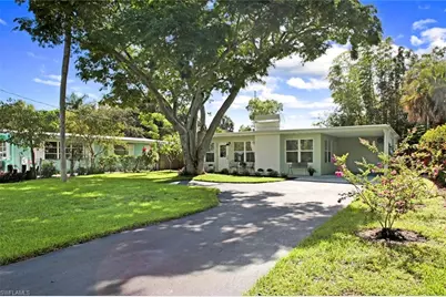 982 13th St N, Naples, FL 34102 - Photo 1