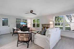 982 13th St N, Naples, FL 34102 - Photo 10