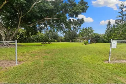 3364 Timberwood Cir, Naples, FL 34105 - Photo 26