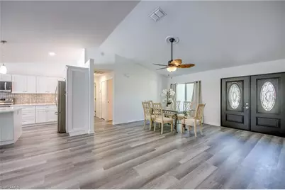 121 SE 17th St, Cape Coral, FL 33990 - Photo 4