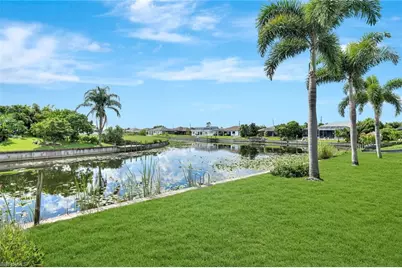 2301 SW 15th Pl, Cape Coral, FL 33991 - Photo 4