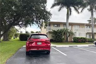 13150 Kings Point Dr, Fort Myers, FL 33919 - Photo 14