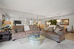 555 Park Shore Dr, Naples, FL 34103 - Photo 20