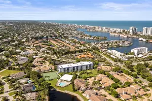 555 Park Shore Dr, Naples, FL 34103 - Photo 42