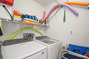 555 Park Shore Dr, Naples, FL 34103 - Photo 36