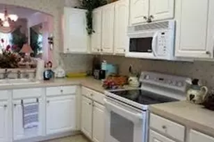 7832 Meridan Ct, Naples, FL 34104 - Photo 10