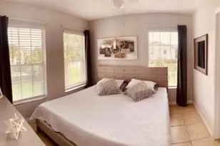 124 Santa Clara Dr, Naples, FL 34104 - Photo 16