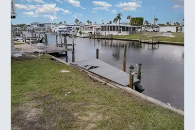 11280 Dogwood Ln, Fort Myers Beach, FL 33931 - Photo 6