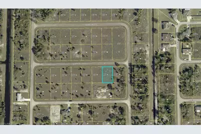 1118 Eaves St E, Lehigh Acres, FL 33974 - Photo 2