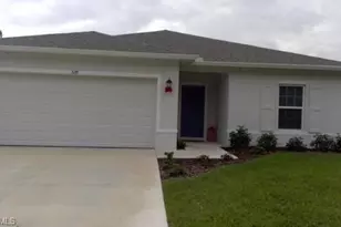 328 Jacaranda Pkwy E, Cape Coral, FL 33909 - Photo 1