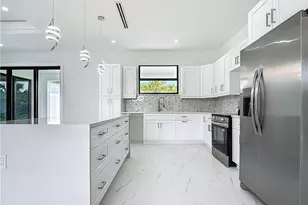 2707 36th Ave SE, Naples, FL 34117 - Photo 16