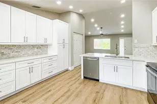 707 Neapolitan Way, Naples, FL 34103 - Photo 6