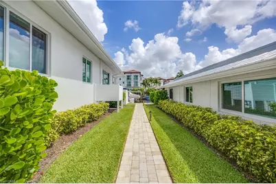 1395 Curlew Ave #4-3, Naples, FL 34102 - Photo 1