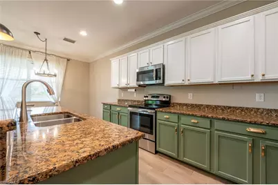 2470 Heydon Cir E, Naples, FL 34120 - Photo 10