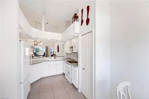 28072 Cavendish Ct, Bonita Springs, FL 34135 - Photo 12