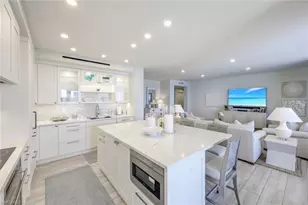 4051 Gulf Shore Blvd N, Naples, FL 34103 - Photo 10