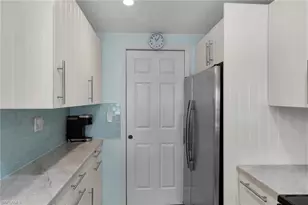 651 Seaview Ct, Marco Island, FL 34145 - Photo 4