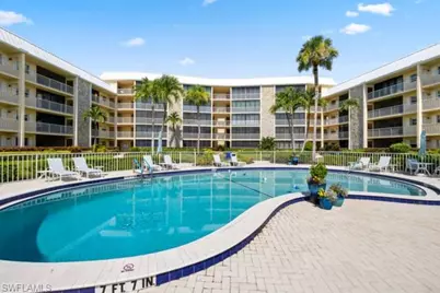 3000 Gulf Shore Blvd N #207, Naples, FL 34103 - Photo 4
