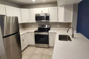 8284 Key Royal Cir, Naples, FL 34119 - Photo 4