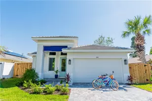 548 101st Ave, Naples, FL 34108 - Photo 2