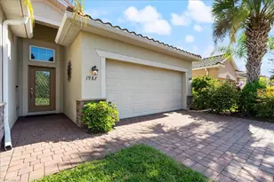 1987 Fairmont Ln, Naples, FL 34120 - Photo 2