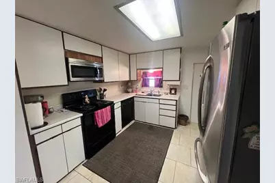 519 Riviera Blvd E, Naples, FL 34112 - Photo 8