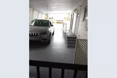 519 Riviera Blvd E, Naples, FL 34112 - Photo 10