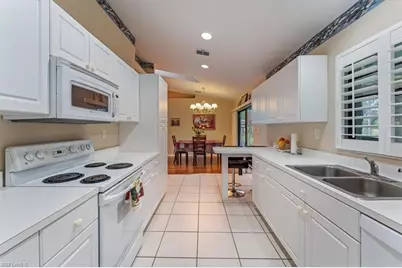 2905 10th Ave SE, Naples, FL 34117 - Photo 8