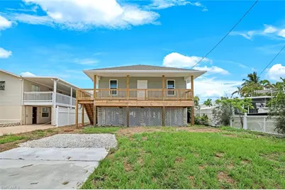 627 Palm Ave, Goodland, FL 34140 - Photo 4