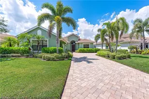 12348 Wisteria Dr, Naples, FL 34120 - Photo 2