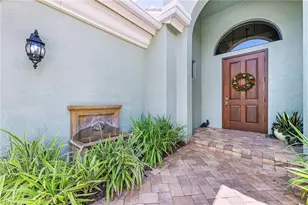 12348 Wisteria Dr, Naples, FL 34120 - Photo 4