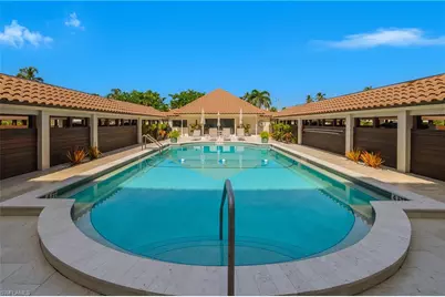 2600 Gulf Shore Blvd N #52, Naples, FL 34103 - Photo 8