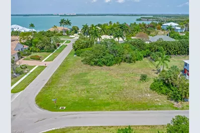 801 Scott Dr, Marco Island, FL 34145 - Photo 2