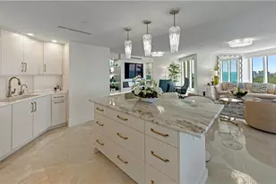 8111 Bay Colony Dr, Naples, FL 34108 - Photo 14
