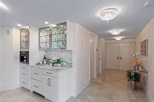 8111 Bay Colony Dr, Naples, FL 34108 - Photo 4