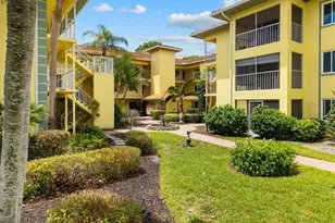 1001 Foxfire Ln, Naples, FL 34104 - Photo 1