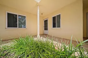1001 Foxfire Ln, Naples, FL 34104 - Photo 4
