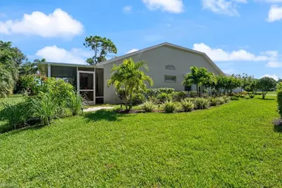 5485 Whitten Dr #119, Naples, FL 34104 - Photo 2