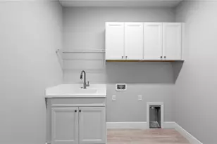 4592 Skysail Dr, Naples, FL 34120 - Photo 26