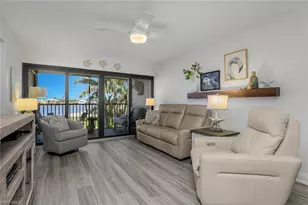 730 W Elkcam Cir, Marco Island, FL 34145 - Photo 30