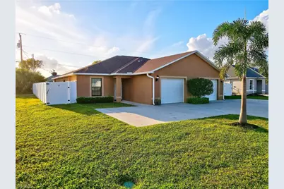 512 Skyline Blvd, Cape Coral, FL 33991 - Photo 2