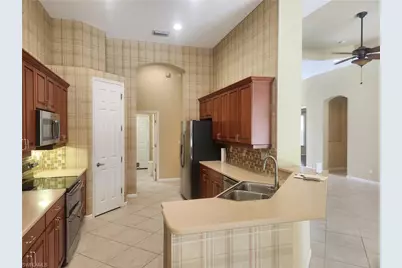 7914 Founders Cir, Naples, FL 34104 - Photo 8